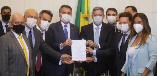 Auxílio Brasil: Proposta entregue ao Congresso não detalha valores do benefício