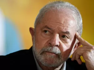 Na UTI, Lula conversou por telefone com Alckmin e Rui Costa