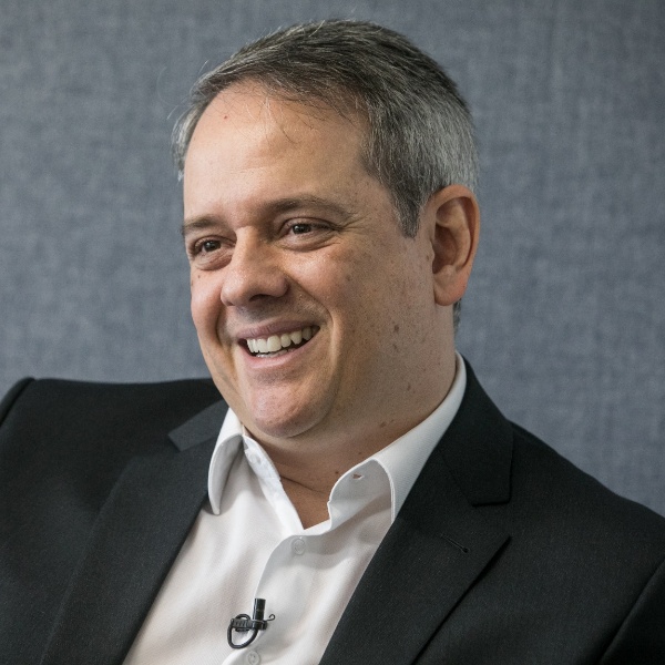 Simon Plestenjak/UOL