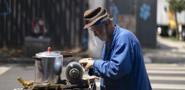 Feira livre em Pinheiros, zona oeste de SP