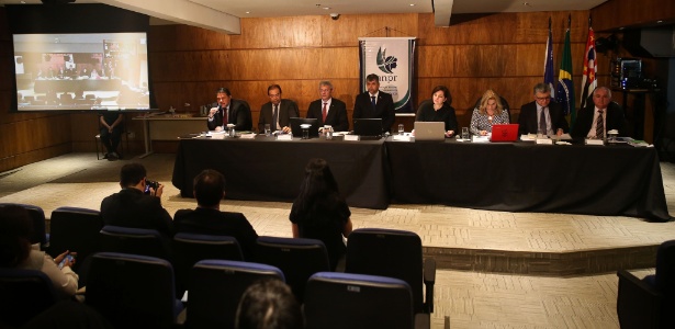 29.mai.2017 - Candidatos ao cargo de Procurador-Geral da República participam de debate em São Paulo - Zanone Fraissat/Folhapress
