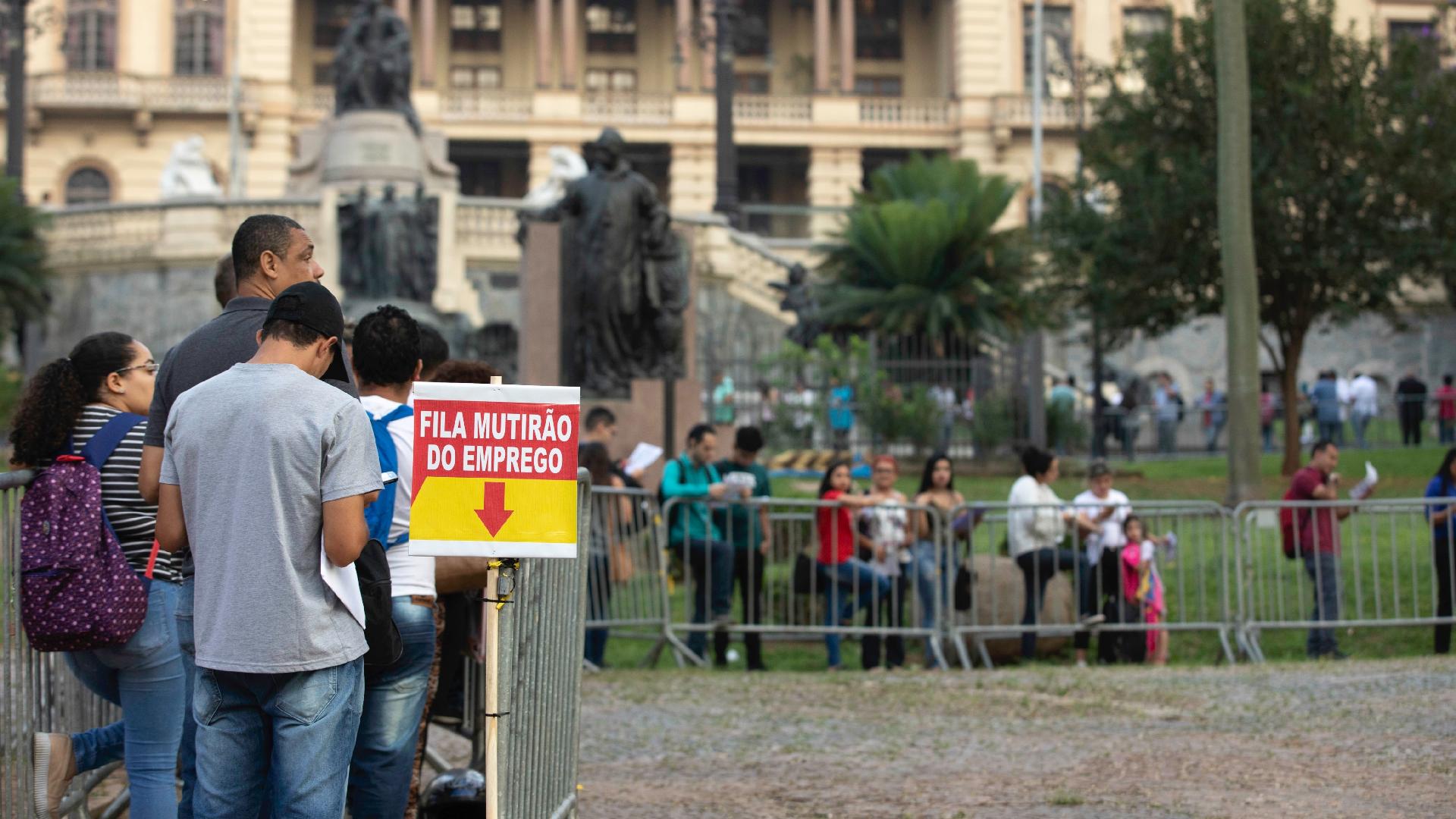 Mais mudanças no emprego