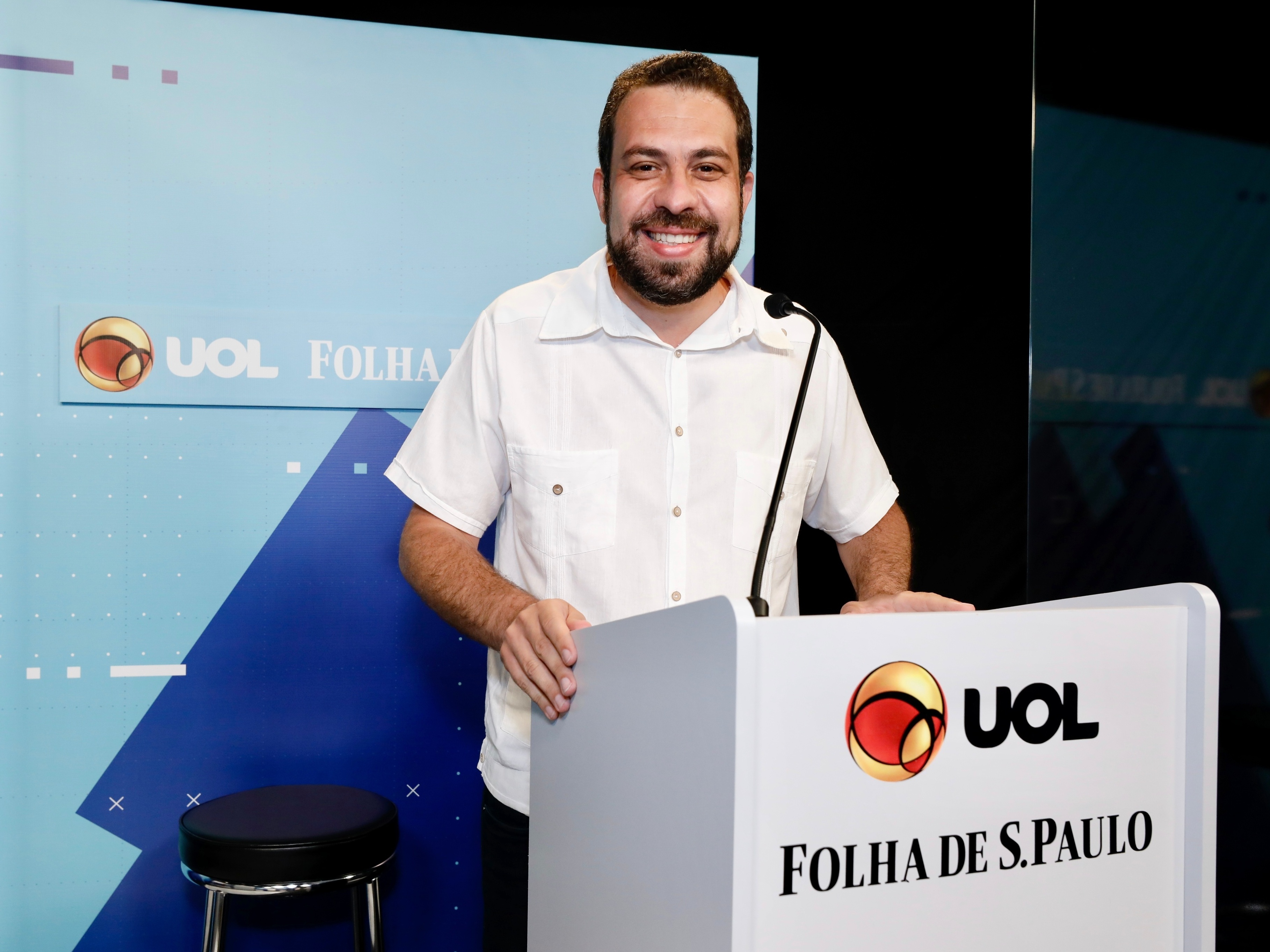 Boulos é alvo de Russomanno, mira Covas e fica sem tempo no debate UOL