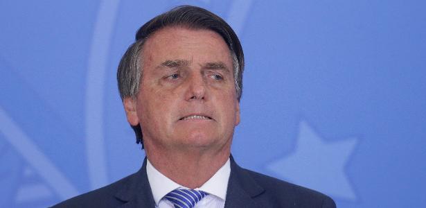 Homem denuncia ao MPF que presidente Bolsonaro tem cópias feitas por ETs