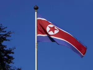 Coreia do Norte dinamita trechos de rodovias que ligavam o país ao Sul