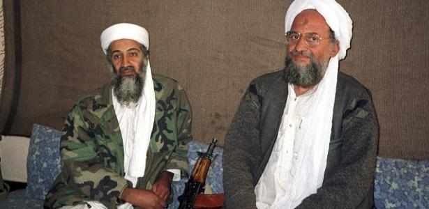 Osama Bin Laden (esq.) com seu sucessor, Ayman al-Zawahiri