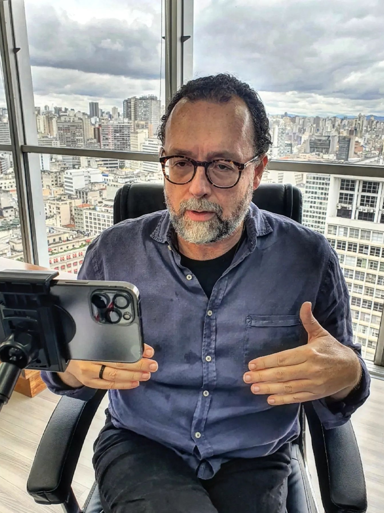 Secretário de SP fiscaliza contratos de entidade ligada a sua família