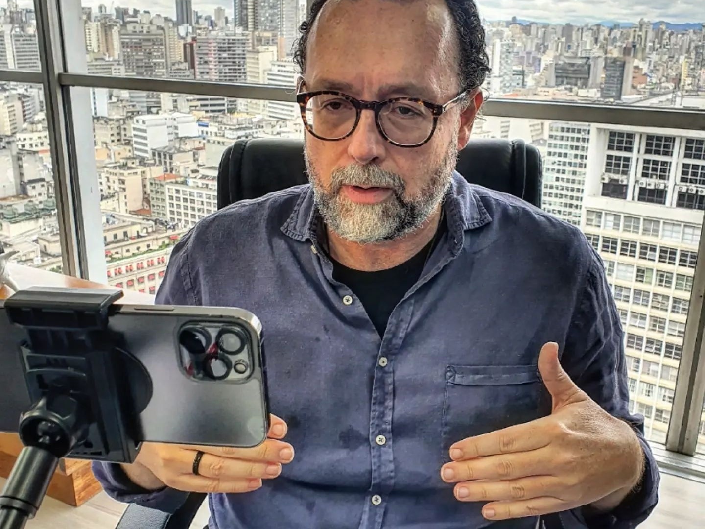 Secretário de SP fiscaliza contratos de entidade ligada a sua família