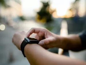 Smartwatches são confiáveis para monitorar saúde? Depende de como você usa