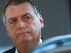 Madeleine: Bolsonaro cede extratos para usar discurso da 'ditadura da toga'
