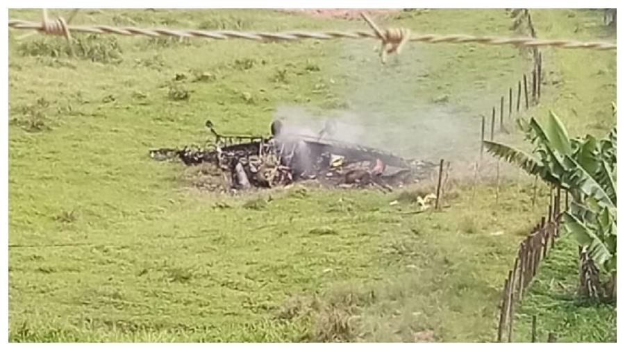 Avião caiu em uma área de campo da cidade de Juquiá - Reprodução/Redes sociais