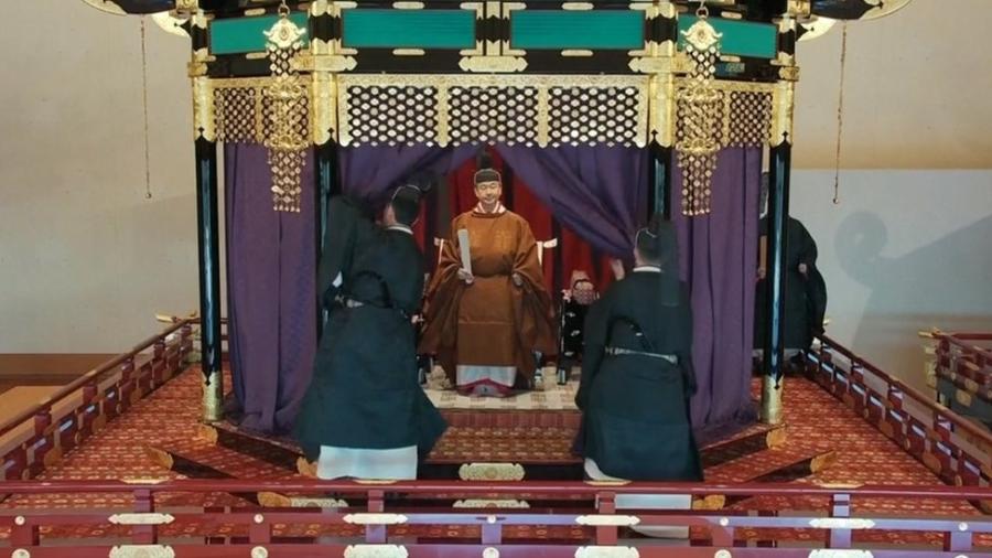 Imperador japonês Naruhito foi oficialmente entronado em cerimônia nesta terça-feira - Reprodução