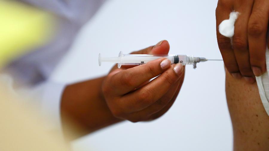 Brasil está perto de alcançar a marca de 35 milhões de pessoas com vacinação completa contra a covid-19 -  Marcelo Justo/UOL