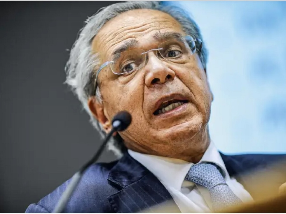  Ala política aposta na permanência do ministro Paulo Guedes