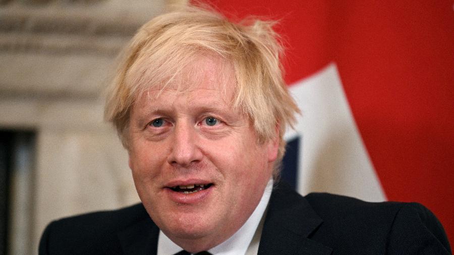 O primeiro-ministro britânico, Boris Johnson, esqueceu as falas de discurso e recorreu a um passeio recente ao parque temático de Peppa Pig - REUTERS