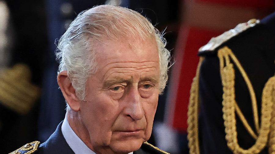 Rei Charles 3º durante a chegada do caixão da Rainha Elizabeth 2ª ao Westminster Hall - Alkis Konstantinidis/Reuters