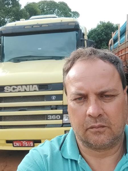 O caminhoneiro Paulo Valle, morador de Leme (SP), teve informações pessoais vazadas; criminosos usaram os dados para cometer fraudes - Arquivo Pessoal