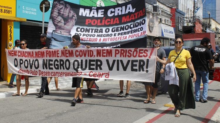 Movimento realizado no dia das mães cobrando punição aos assassinos da chacina do Curió, em Fortaleza