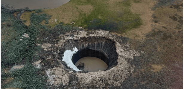 Crateras 'gigantes' na Rússia surgiram por explosão de gases, diz estudo