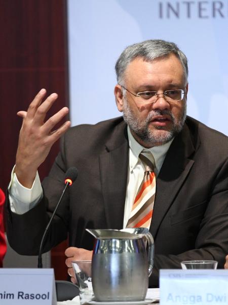Ebrahim Rasool, embaixador sul-africano nos EUA Ebrahim Rasool, embaixador sul-africano nos EUA