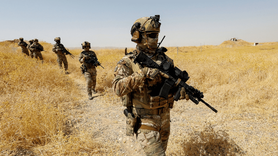 22.set.26 - Membros de forças especiais curdas patrulham os arredores de Erbil, no Iraque. As preocupações com a segurança na região aumentaram antes da retirada planejada das forças da coalizão liderada pelos EUA do Iraque - undefined