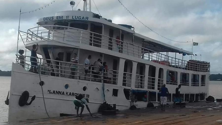 Embarcação afundou próximo à localidade conhecida como Boca do Rio Jari, região sul do Amapá, a 290 quilômetros de Macapá - Reprodução