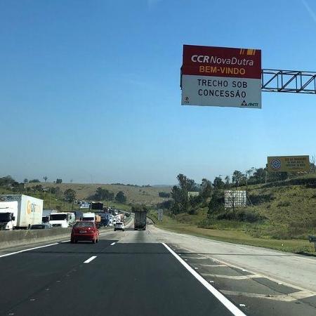 Trecho da rodovia Presidente Dutra, hoje sob a concessão da CCR, em São Paulo - 