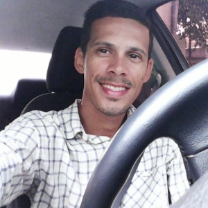 O motorista de Uber Jussan Lima, 27, foi morto a tiros dentro do seu carro na zona norte do Rio, na madrugada desta quinta (2) - Reprodução/Facebook