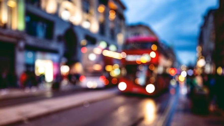 Por mais de duas décadas depois que seu pedido de asilo foi rejeitado, Sunny encontrou abrigo em ônibus de Londres - Getty Images
