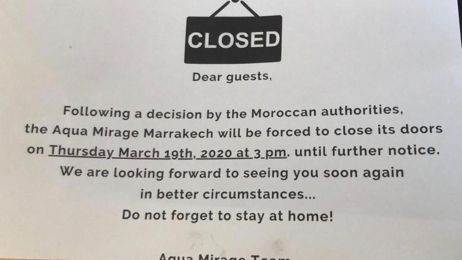 Aviso afixado em porta de quarto de hotel no Marrocos - Divulgação