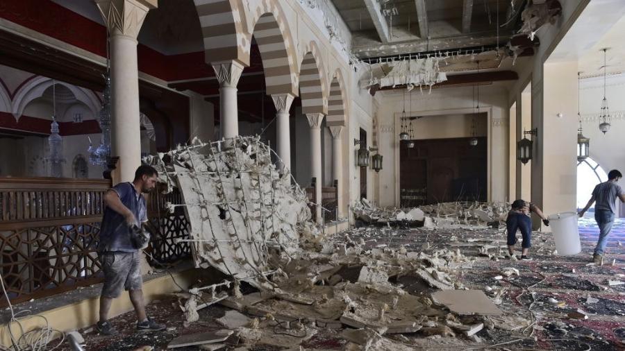 Porto de Beirute: imagem mostra visão do dia seguinte à explosão de terça-feira (4), no Líbano - Anadolu Agency/Anadolu Agency via Getty Images