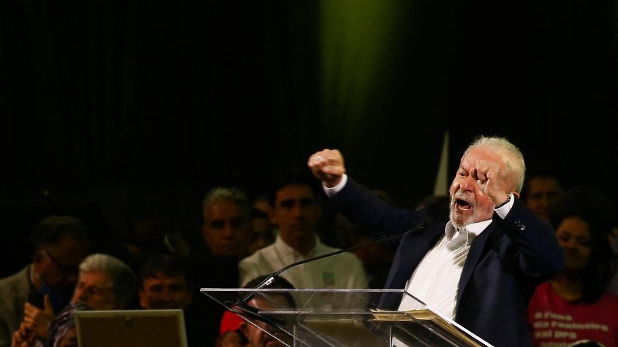 Lula discursa no evento de lançamento da sua pré-candidatura ao Planalto - Carla Carniel/Reuters