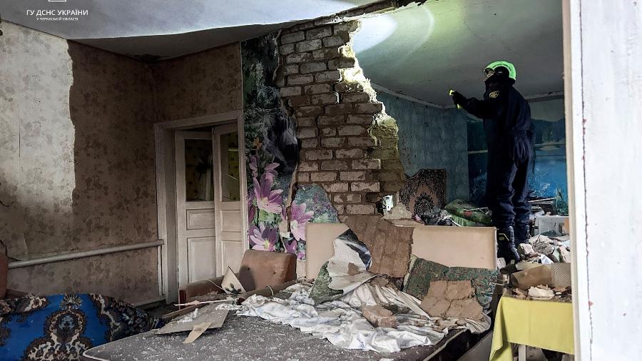 Apartamento destruído após ataque russo em Kiev 
