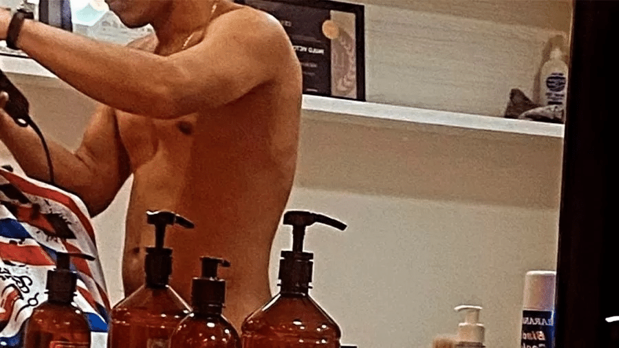 Oferecer o serviço de corte nu surgiu da necessidade de atrair clientes para o salão Oferecer o serviço de corte nu surgiu da necessidade de atrair clientes para o salão