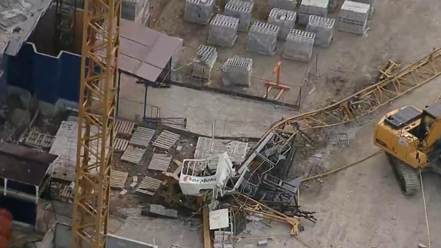 Operadora de guindaste morreu após equipamento tombar sobre ela em canteiro de obras no Cambuci - TV Globo/Reprodução de vídeo
