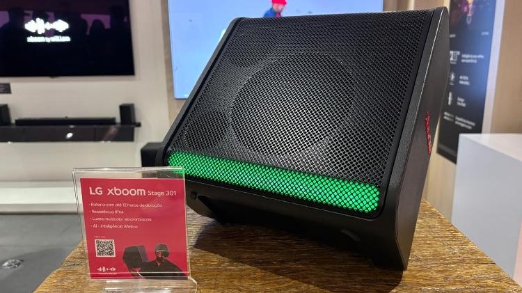 LG Xboom Stage 301
