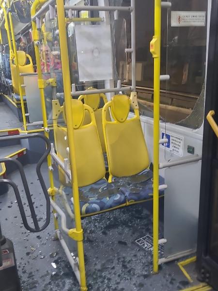 Onibus depredado na ZS de SP Onibus depredado na ZS de SP
