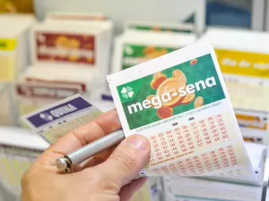 Mega-Sena: quanto R$ 100 milhões rendem todo mês na poupança e no Tesouro