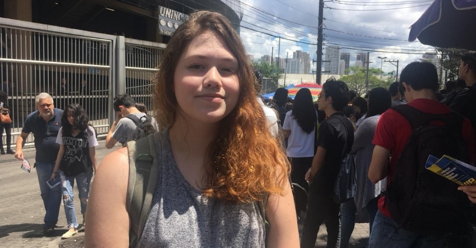 Giselle Ravaglia, 18, presta o Enem 2018 em busca de uma vaga em cursos de jornalismo