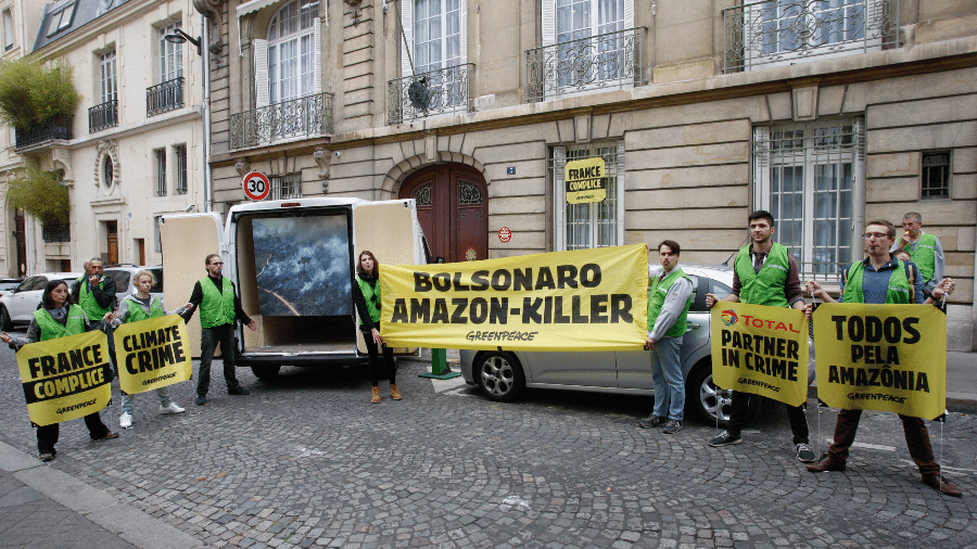 Greenpeace protesta contra Ricardl Salles na Europa - Divulgação/Greenpeace