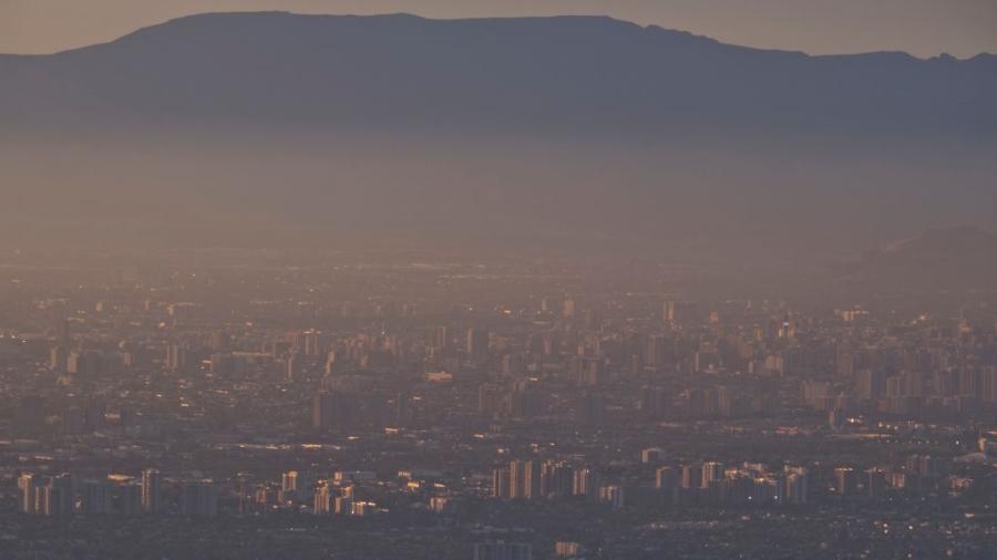 Poluição do ar em Santiago, Chile - Universal Images Group via Getty