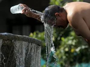 Cidade do México bate recorde de calor e pode ficar sem água em um mês