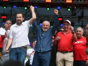 Ao pedir voto para Boulos, Lula comete um crime que compensa