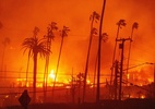 Destruição e agonia: imagens mostram desespero com incêndio na Califórnia - REUTERS/Ringo Chiu