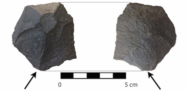 Ferramenta feita a partir de pedra encontrada no Chile com idade entre 15.000 e 16.000 anos - objeto foi utilizado para carpintaria - Tom Dillehay/Divulgação/Vanderbilt University