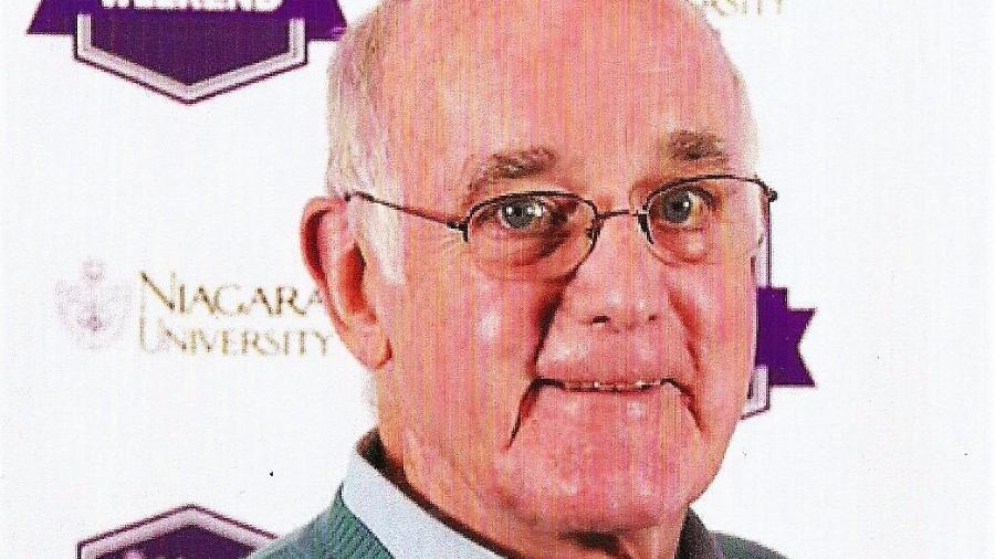Historiador Frank McCann morreu ontem por um ataque cardíaco - Divulgação/University of New Hampshire