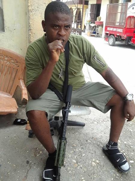 Jimmy Cherizier, conhecido como Barbecue e um dos principais chefes de gangue do Haiti - Facebook/Reprodução