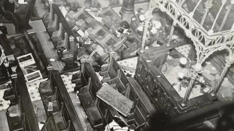 Tilted benches in a synagogue - YAD VASHEM - YAD VASHEM