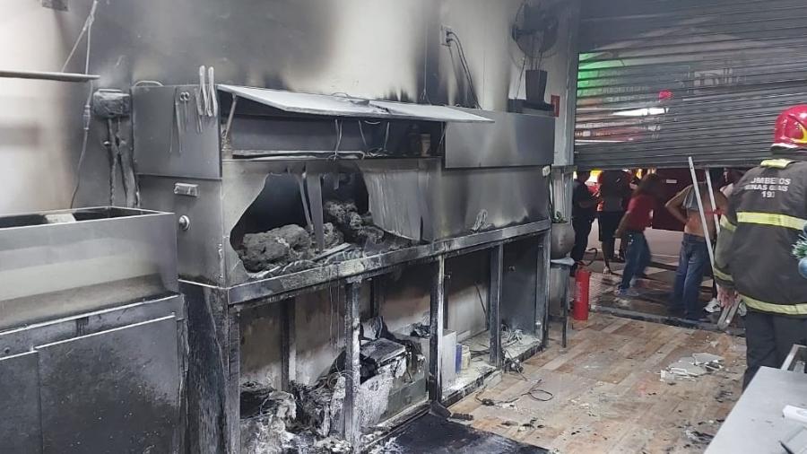 Incêndio atingiu loja de aquários no centro de Pouso Alegre (MG)