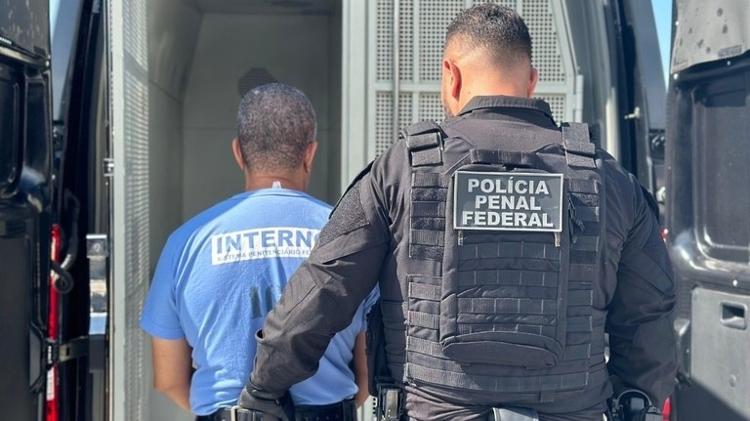 Fernandinho Beira-Mar foi transferido de presídio federal numa operação chamada de rodízio de custodiados Fernandinho Beira-Mar foi transferido de presídio federal numa operação chamada de rodízio de custodiados